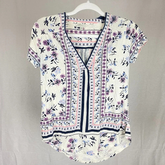 Lucky Brand Boho Floral White Purple Print  V Neck Short Sleeve Top - Picture 1 of 9